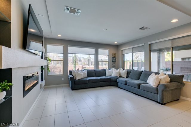 10238 Kesington Drive, Las Vegas, NV 89135