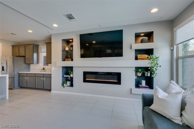 10238 Kesington Drive, Las Vegas, NV 89135