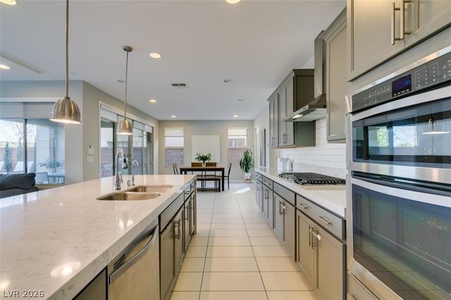 10238 Kesington Drive, Las Vegas, NV 89135