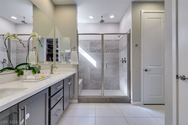 10238 Kesington Drive, Las Vegas, NV 89135