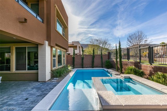 10238 Kesington Drive, Las Vegas, NV 89135