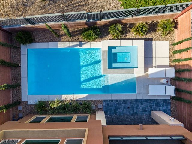 10238 Kesington Drive, Las Vegas, NV 89135