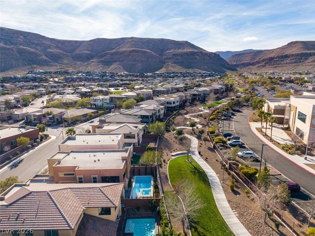 10238 Kesington Drive, Las Vegas, NV 89135