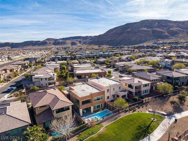 10238 Kesington Drive, Las Vegas, NV 89135