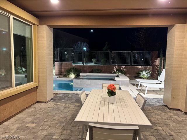 10238 Kesington Drive, Las Vegas, NV 89135