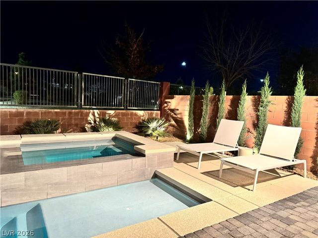 10238 Kesington Drive, Las Vegas, NV 89135