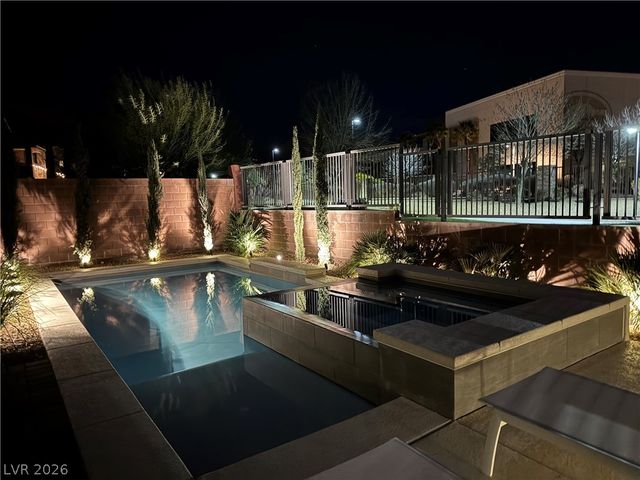 10238 Kesington Drive, Las Vegas, NV 89135