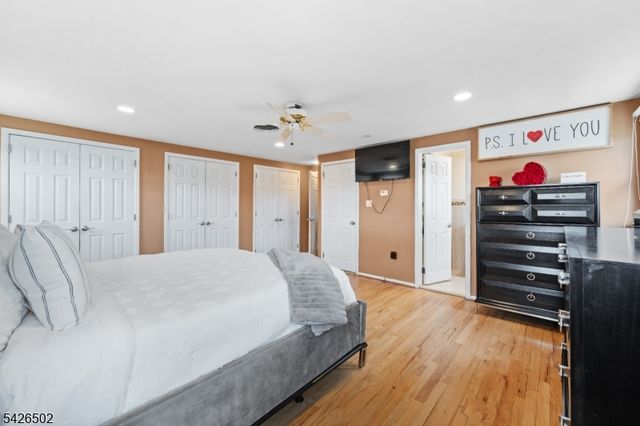 425 Victor St, Saddle Brook Twp., NJ 07663