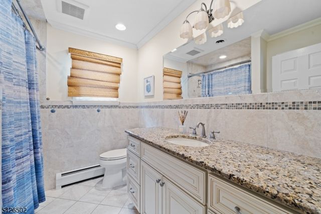 425 Victor St, Saddle Brook Twp., NJ 07663