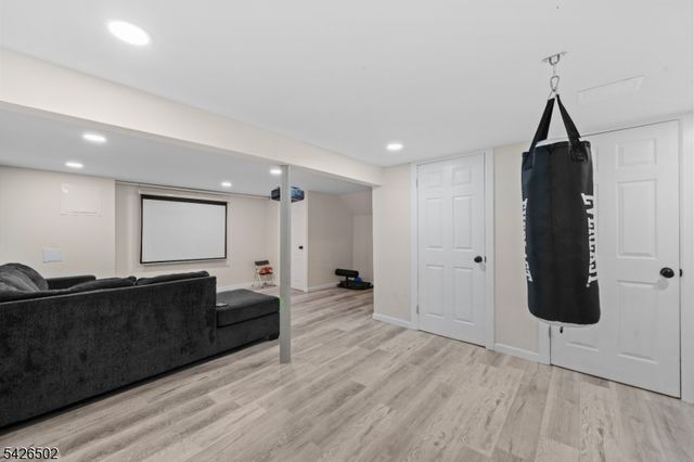 425 Victor St, Saddle Brook Twp., NJ 07663