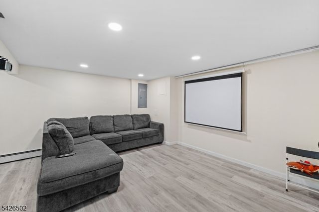 425 Victor St, Saddle Brook Twp., NJ 07663