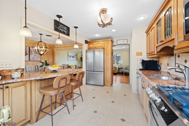 425 Victor St, Saddle Brook Twp., NJ 07663