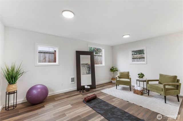 35631 13th Avenue SW, Federal Way, WA 98023