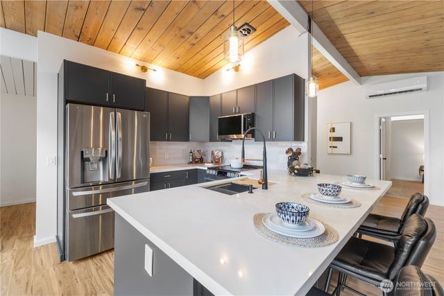 35631 13th Avenue SW, Federal Way, WA 98023