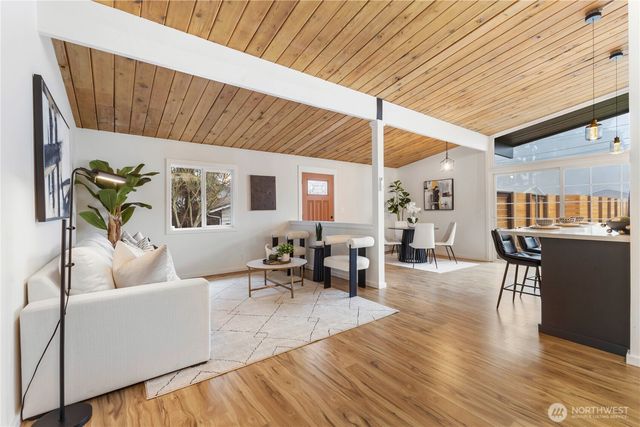 35631 13th Avenue SW, Federal Way, WA 98023