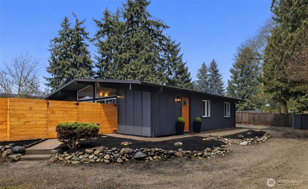 35631 13th Avenue SW, Federal Way, WA 98023