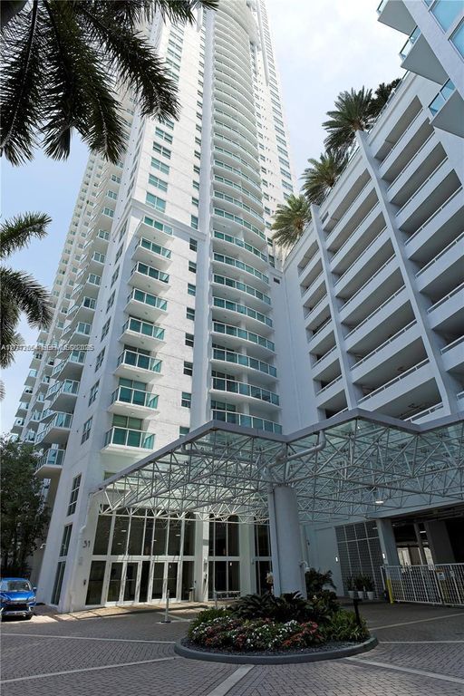 31 SE 5th 1203, Miami, FL 33131