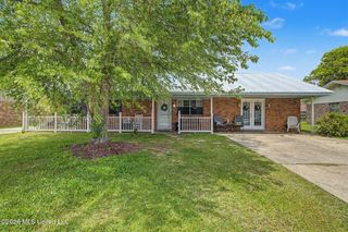 835 Lakewood Place, Biloxi, MS 39532