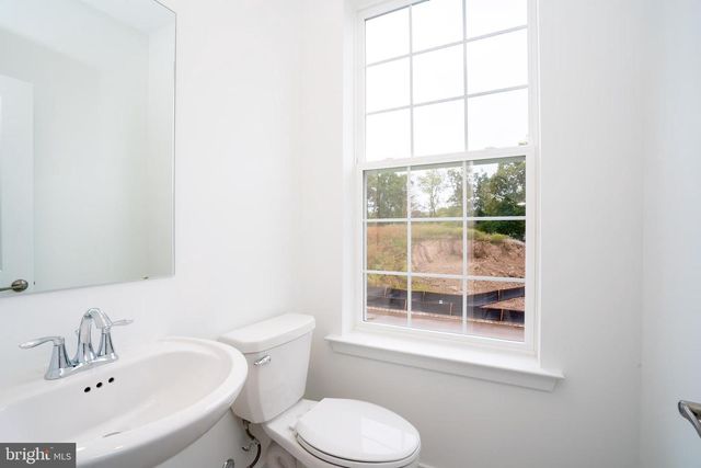 144 ADA HIGHTOWER AVE, Pennington, NJ 08534