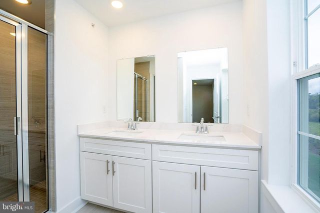 144 ADA HIGHTOWER AVE, Pennington, NJ 08534