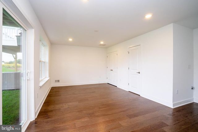 144 ADA HIGHTOWER AVE, Pennington, NJ 08534