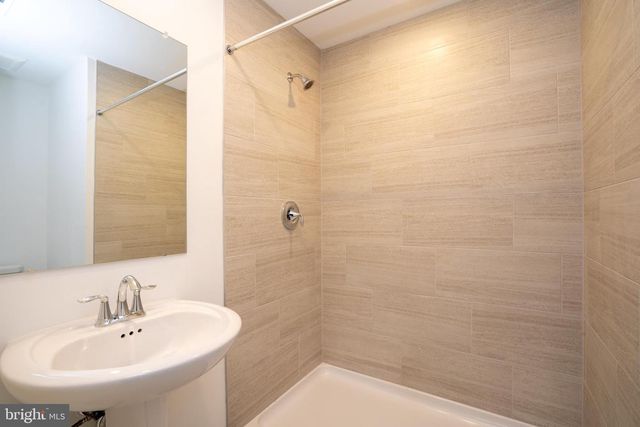 144 ADA HIGHTOWER AVE, Pennington, NJ 08534