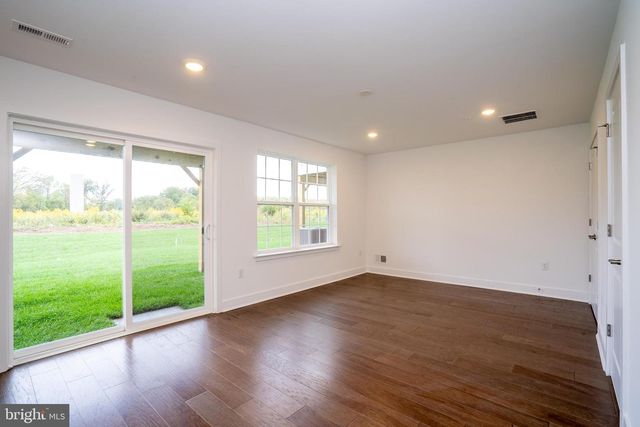 144 ADA HIGHTOWER AVE, Pennington, NJ 08534
