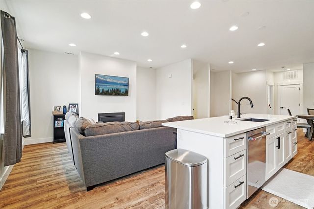 18300 121st Place SE, Renton, WA 98058