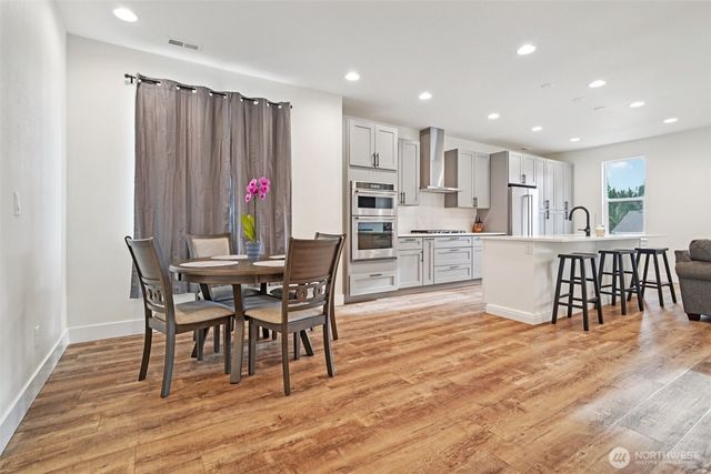 18300 121st Place SE, Renton, WA 98058