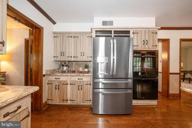 3303 GREENE COUNTRIE DR, Newtown Square, PA 19073
