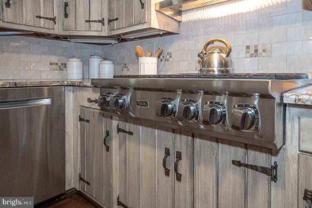 3303 GREENE COUNTRIE DR, Newtown Square, PA 19073