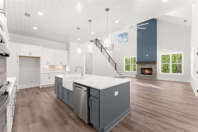 124 Fox Valley Road, Clarkesville, GA 30523
