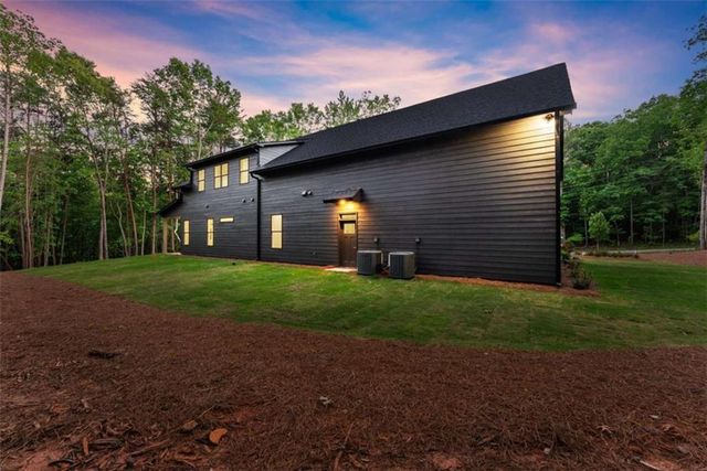 124 Fox Valley Road, Clarkesville, GA 30523