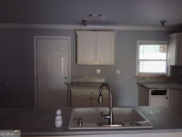 1032 Valley View Road SE, Atlanta, GA 30315