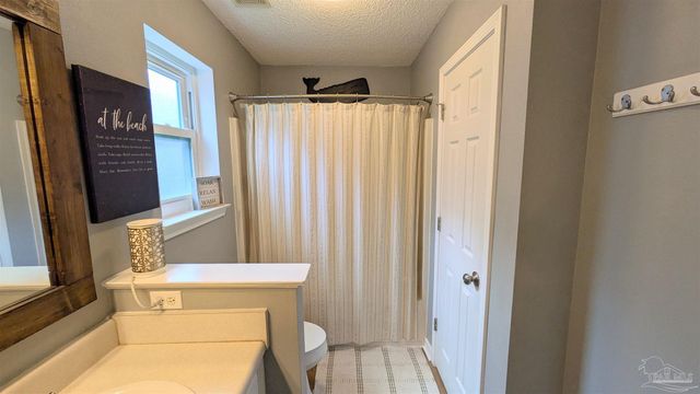 3079 Flintlock Dr, Pensacola, FL 32526