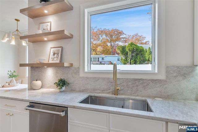 333 Harrison Street, Paramus, NJ 07652