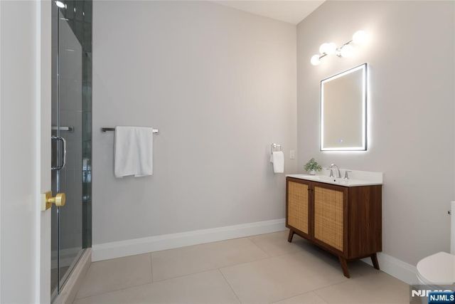 333 Harrison Street, Paramus, NJ 07652