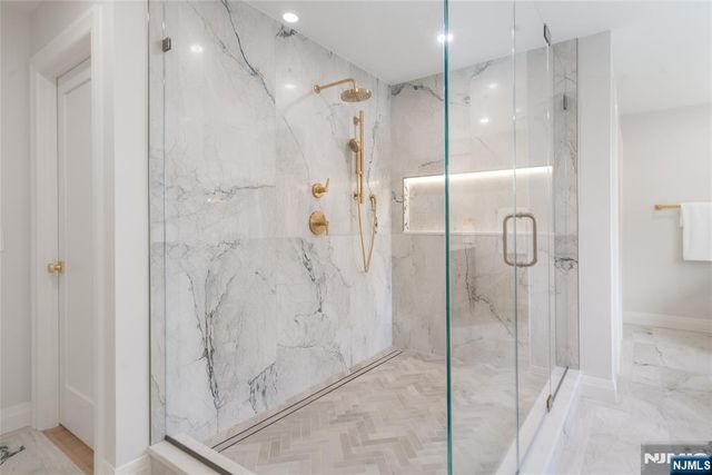 333 Harrison Street, Paramus, NJ 07652