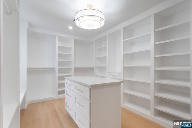 333 Harrison Street, Paramus, NJ 07652