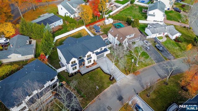 333 Harrison Street, Paramus, NJ 07652