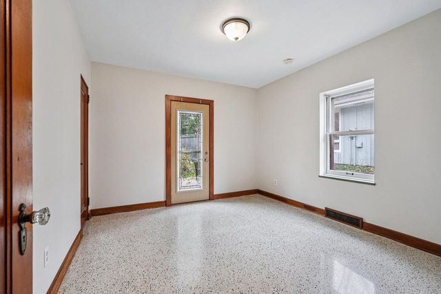 227 N Crocker AVENUE, Port Washington, WI 53074