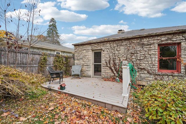 227 N Crocker AVENUE, Port Washington, WI 53074