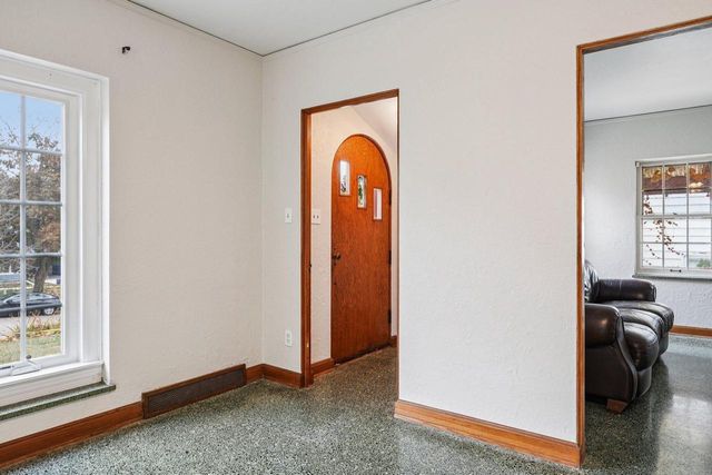 227 N Crocker AVENUE, Port Washington, WI 53074