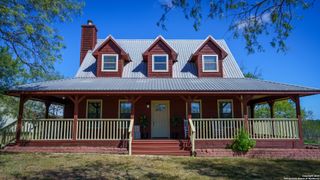 2434 Warncke, La Vernia, TX 78121