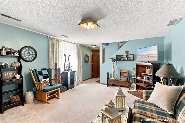 1095 Becker Road, Muskegon, MI 49445