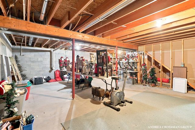 1095 Becker Road, Muskegon, MI 49445
