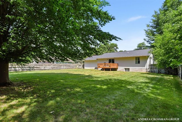 1095 Becker Road, Muskegon, MI 49445