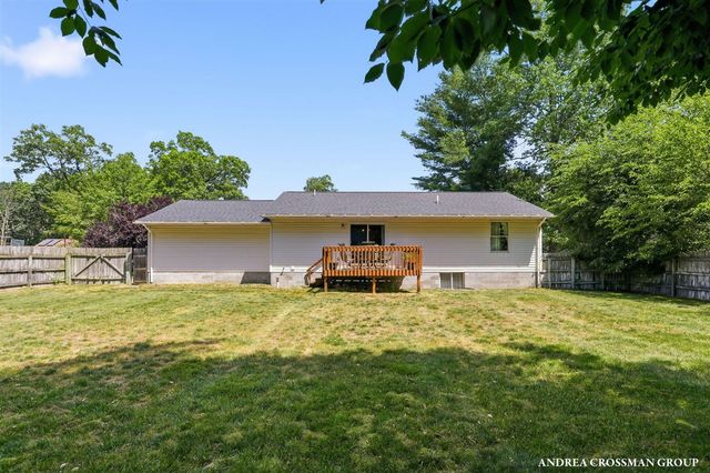 1095 Becker Road, Muskegon, MI 49445