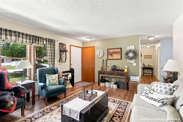 1095 Becker Road, Muskegon, MI 49445