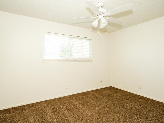4527 N Chestnut Avenue, Fresno, CA 93726